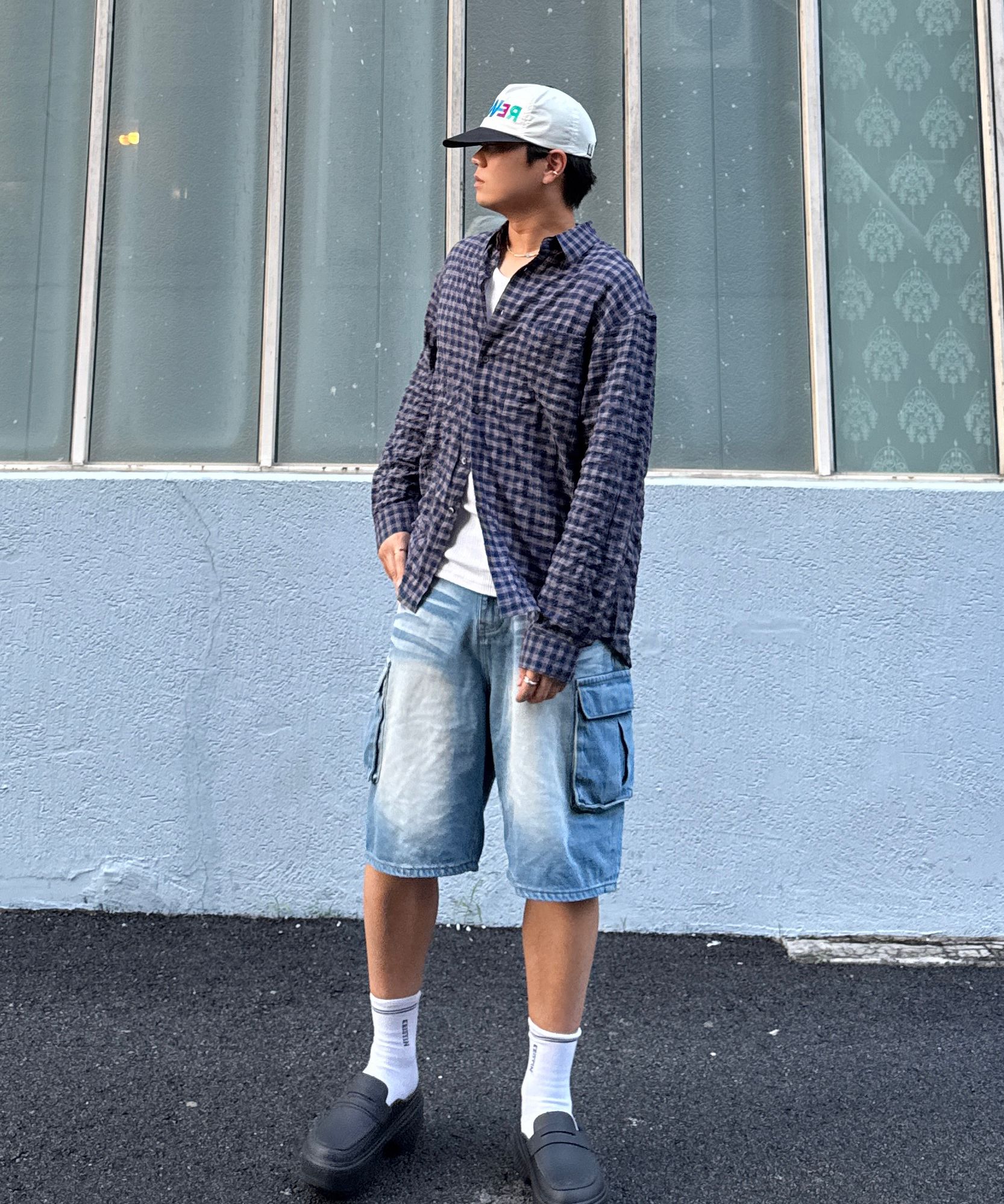 MUSINSA | VTWO CAT BRUSH WASH CARGO BERMUDA DENIM PANTS (BLUE)