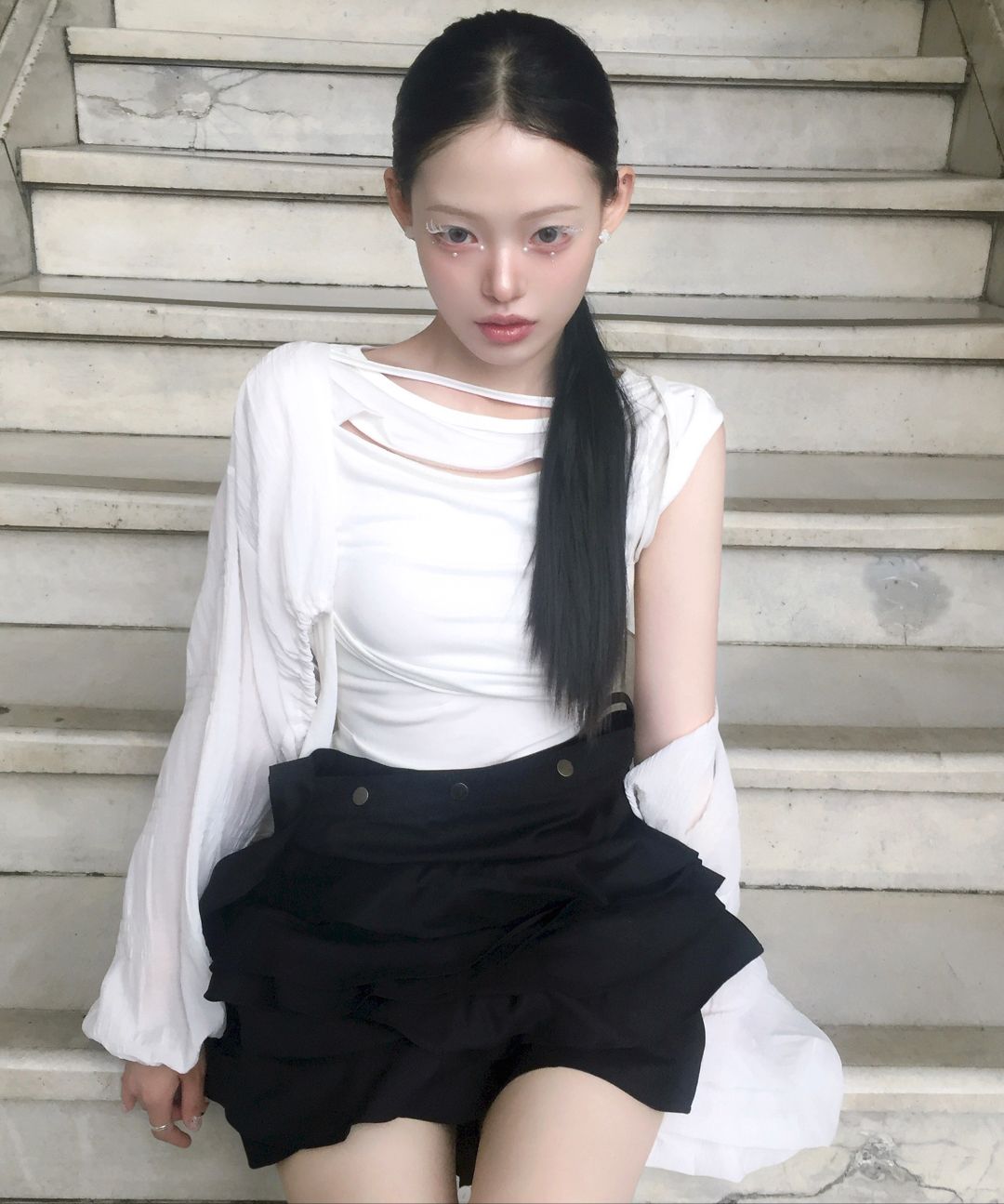MUSINSA | FLAREUP [PERSONAL SPACE] Faye Frill Bag (FL-733_Black)
