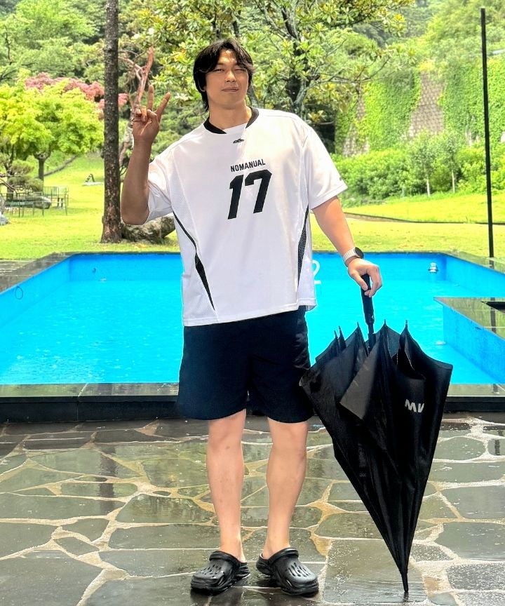 MUSINSA公式 | NOMANUAL 17 MESH BLOCK FOOTBALL JERSEY - BLACK