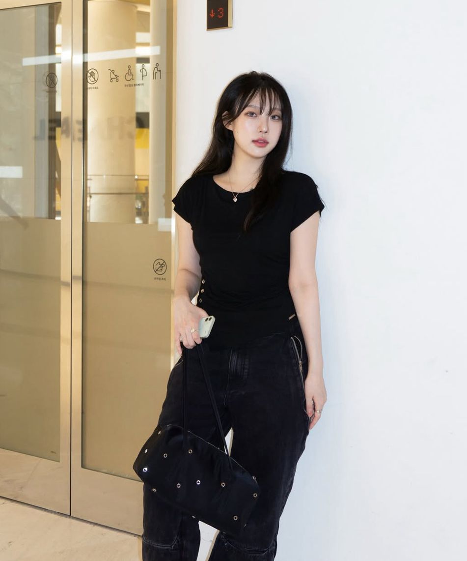 ★MISEKI SEOUL★ Side shirring slit top Side shirring slit top BLACK - 미세키서울