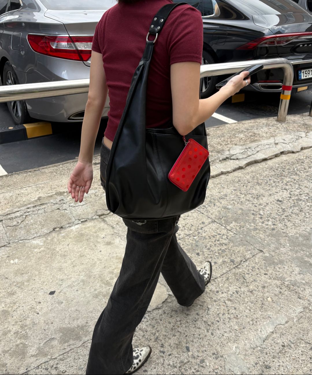 ★YEOMIM★ medium slash hobo bag (black) MUSINSA | YEOMIM medium slash hobo bag (black)