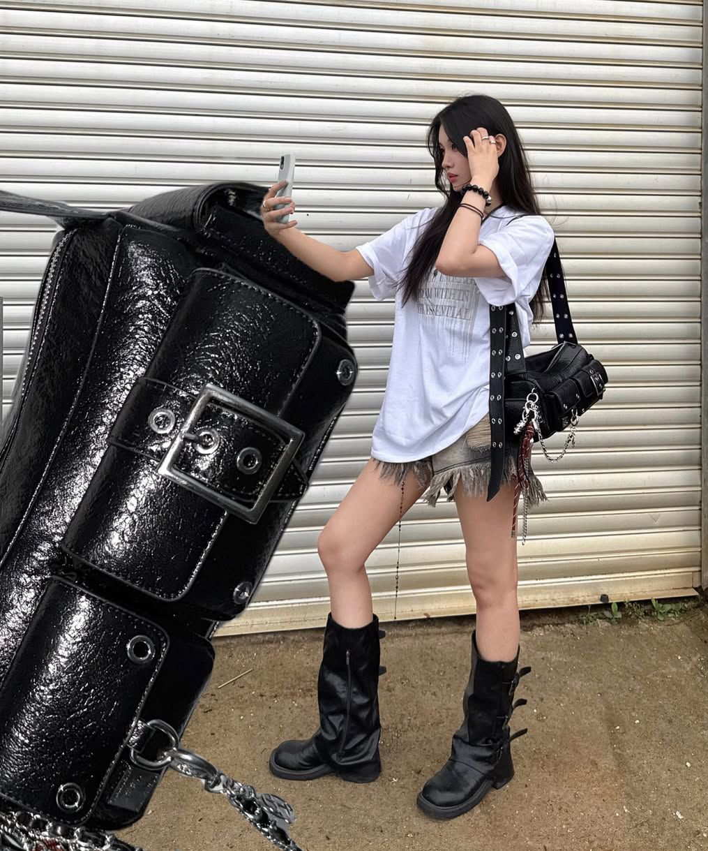 MUSINSA | BLACK PURPLE Mini Fortress Bag-Black
