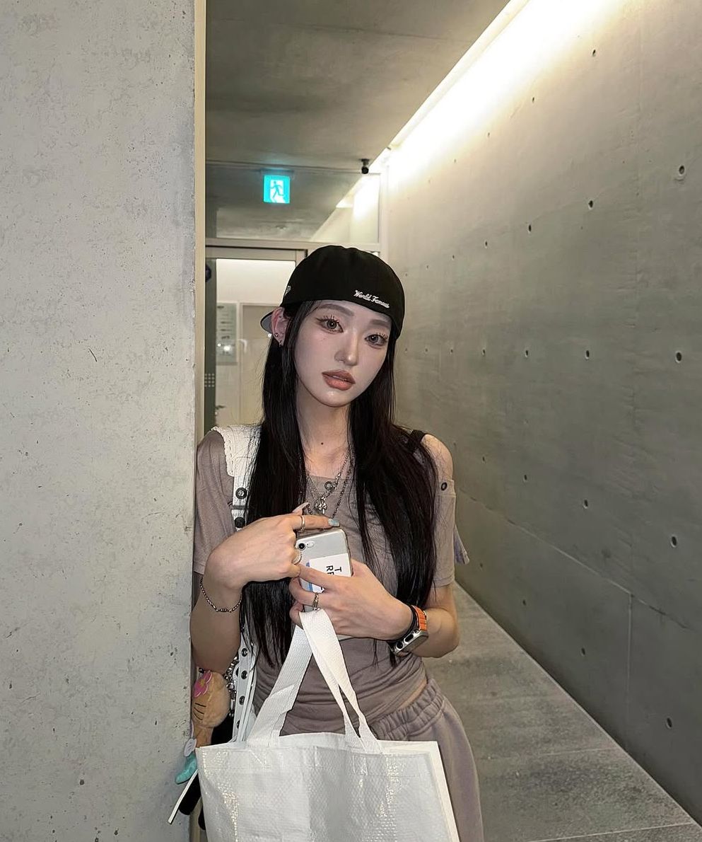 【韓国 Pleasenofollow】Harry Button Unbal Shirring Short Top Harry button unbal shirring short top / ivory – hyein