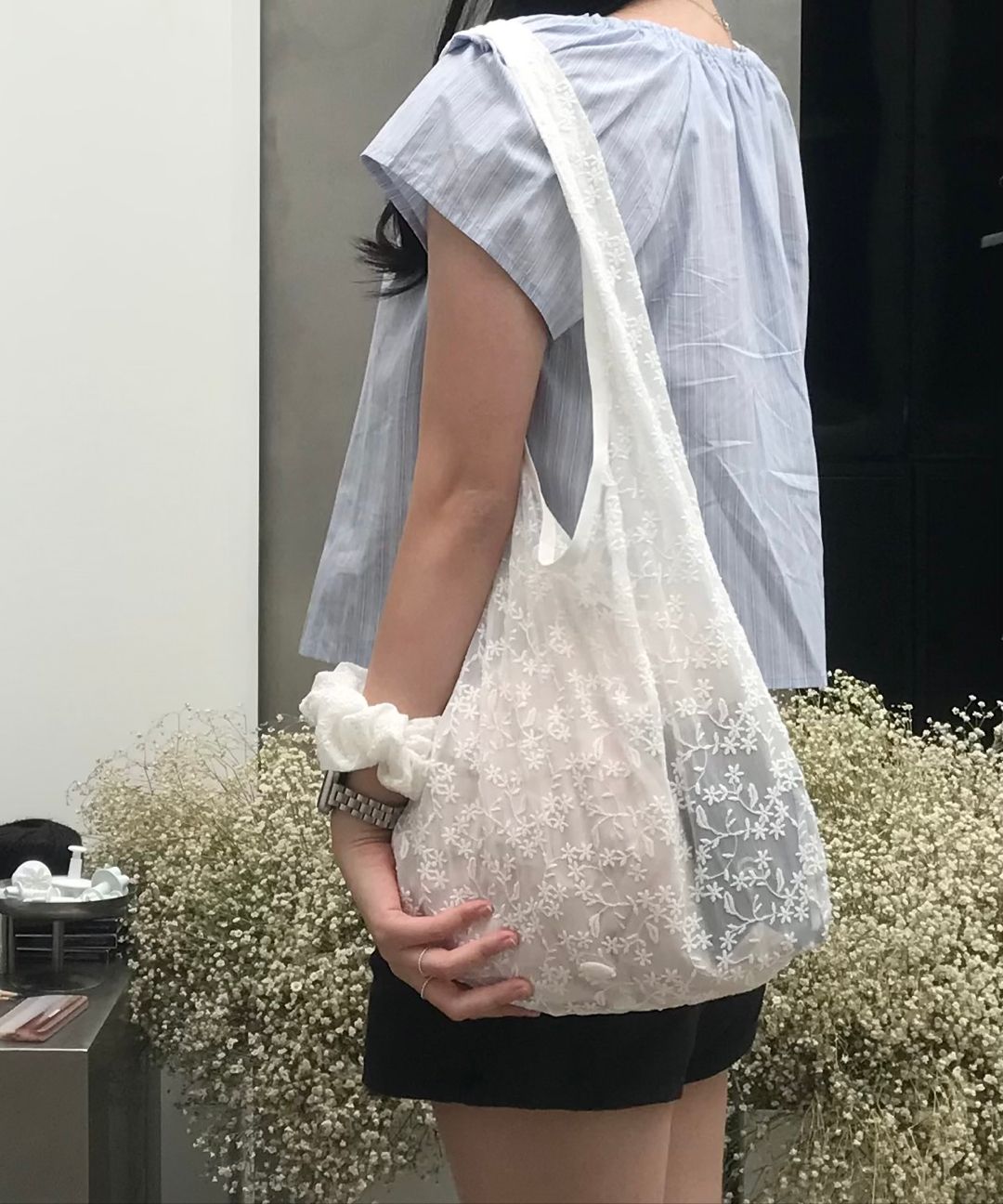 ★mucu and ebony★ Veil Lace Bag & Scrunch SET _ White MUSINSA | MUCU AND EBONY Veil Lace Bag & Scrunch Set – White
