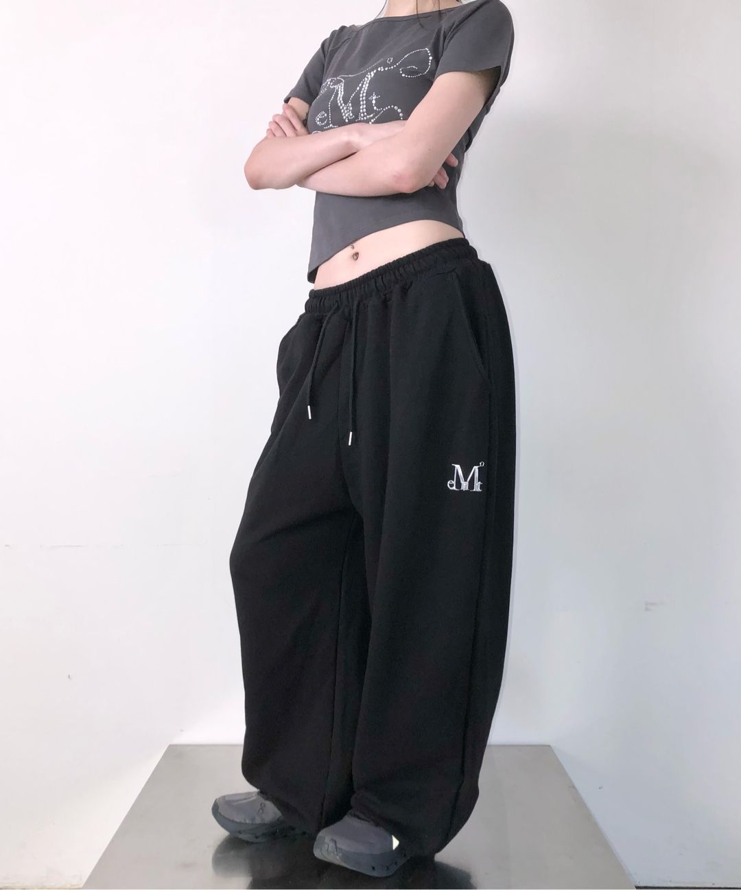 ★MUCENT★ Rash l Logo Jogger Sweat Wide Pants 4 Colors MUSINSA | MUCENT Rash Metal Logo Jogger Sweat Wide Pants (4