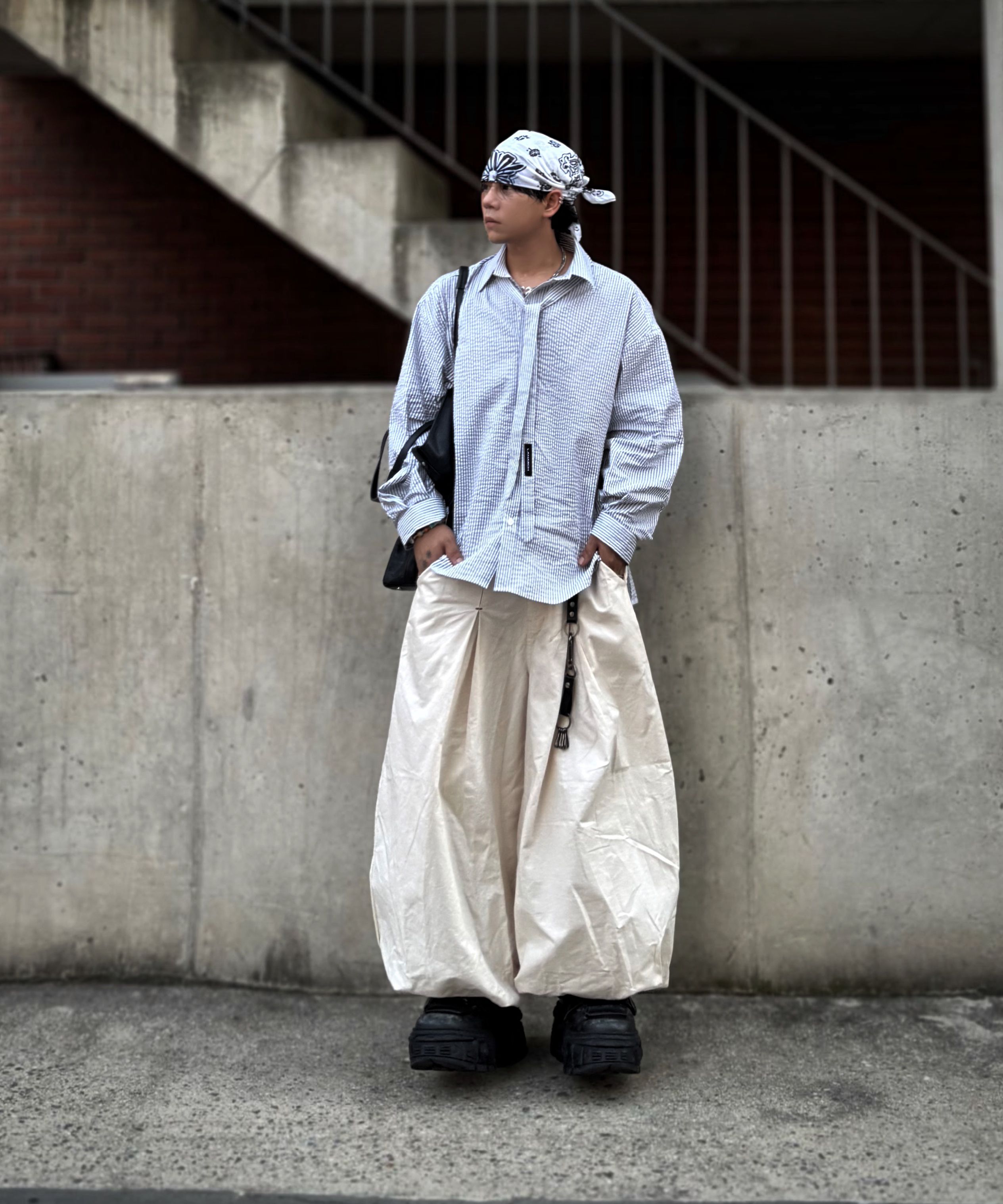 【ANGLAN】25SS★ [AG] Unbalance Long Tuck Balloon Pants AG] Unbalance Long Tuck Balloon Pants - Black - ANGLAN