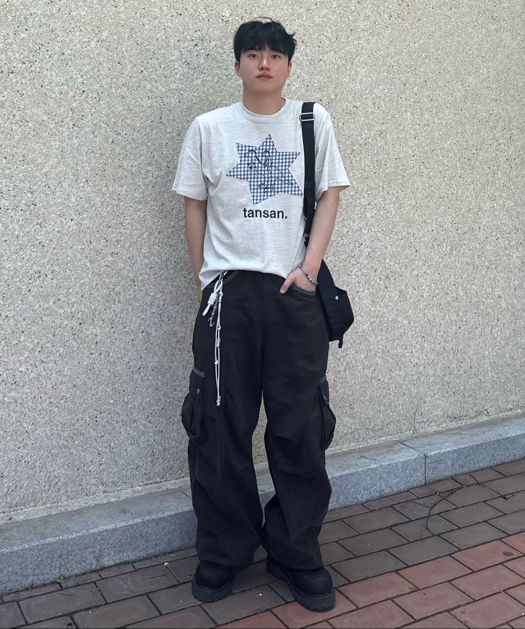 パンツ AAKAM Knee Pin-tuck Contrast Cargo 2 MUSINSA | AAKAM 98 Knee Pin-Tuck Contrast Cargo Pants (Black)