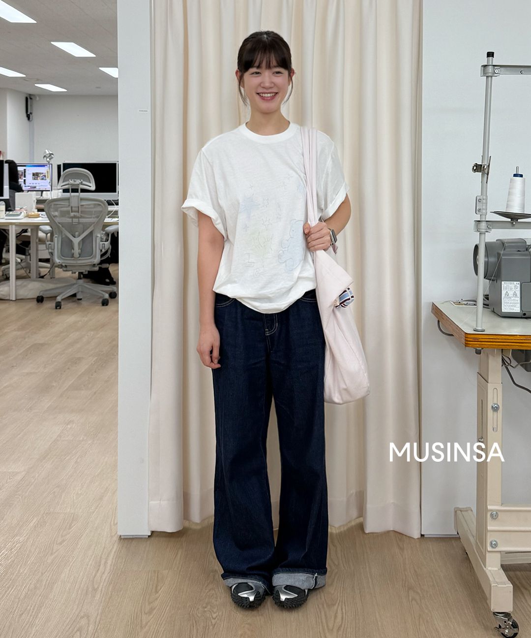 MUSINSA公式 | GLOWNY 901 LOW-RISE WIDE LEG JEANS (DEEP BLUE)