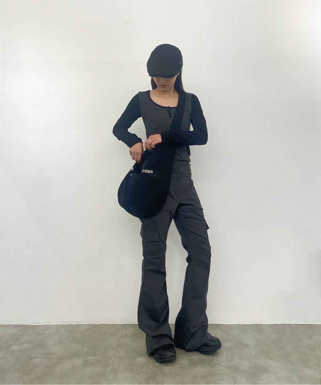 MUSINSA | MISEKI SEOUL Cotton big crossbag CHARCOAL