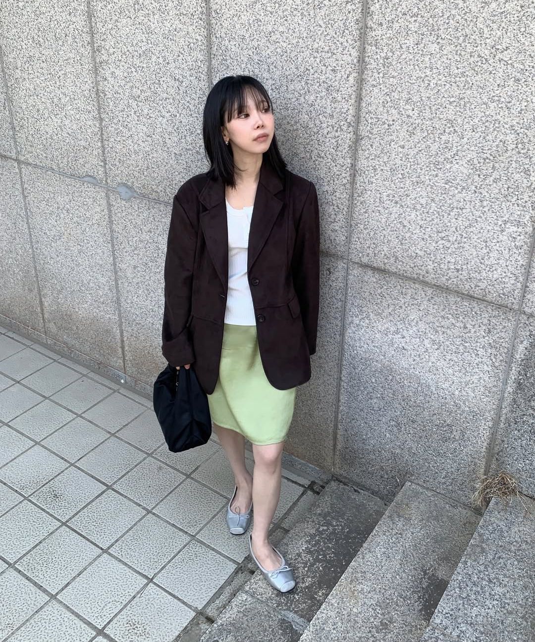 MUSINSA公式 | LEATHERY DIVIDE SINGLE SUEDE BLAZER [DARK BROWN]