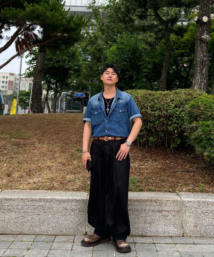 MUSINSA | ANGLAN Unbalance Long Tuck Balloon Pants - Black