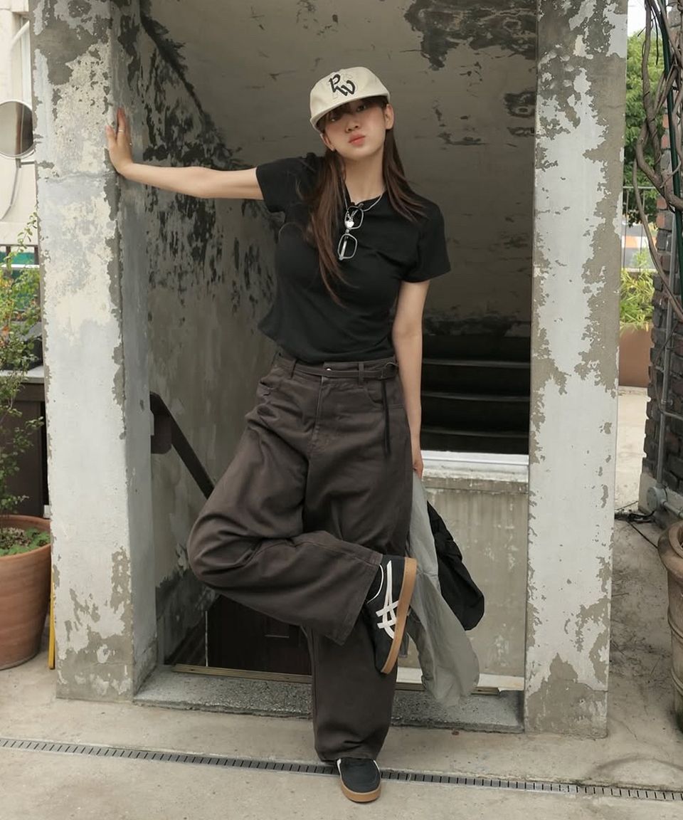 MUSINSA | ROCKCAKE 96 Applique Pants - Black