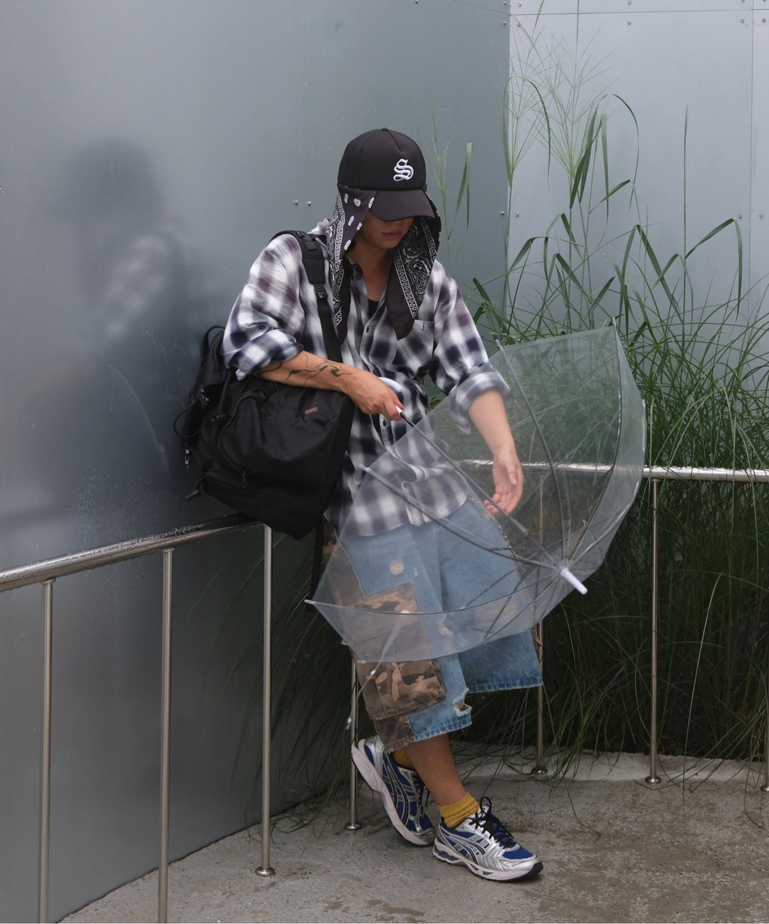 MUSINSA公式 | SCHISM INDUCING BANDANA HAT, BLACK