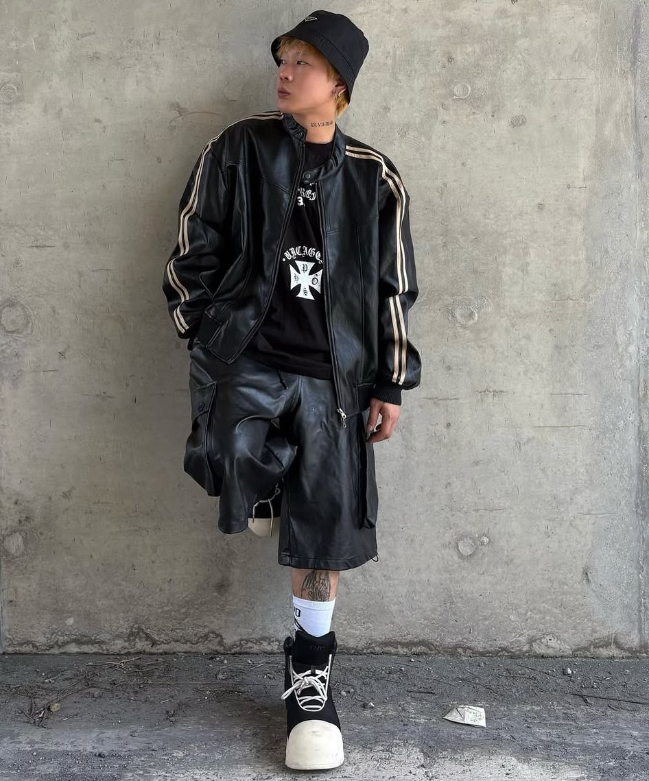 ジャケット・アウター SUPERSUB Leather Jumper musinsa MUSINSA | SUPERSUB Quilted Overfit Bomber Leather Jumper - Black