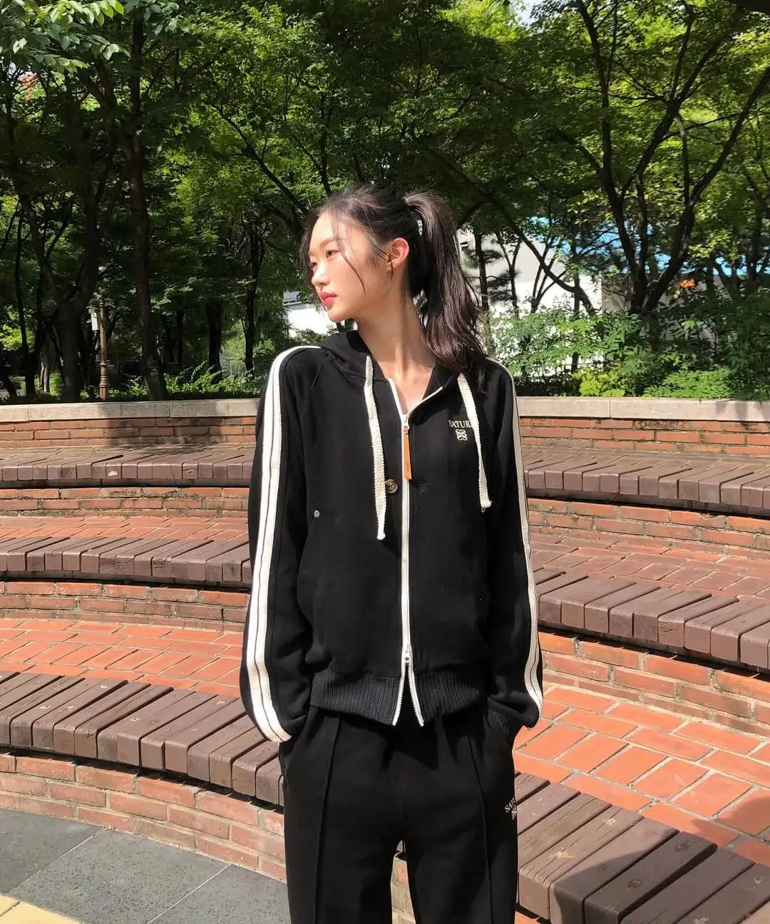 MUSINSA公式 | SATUR Lawton loose fit hood zip-up caviar black