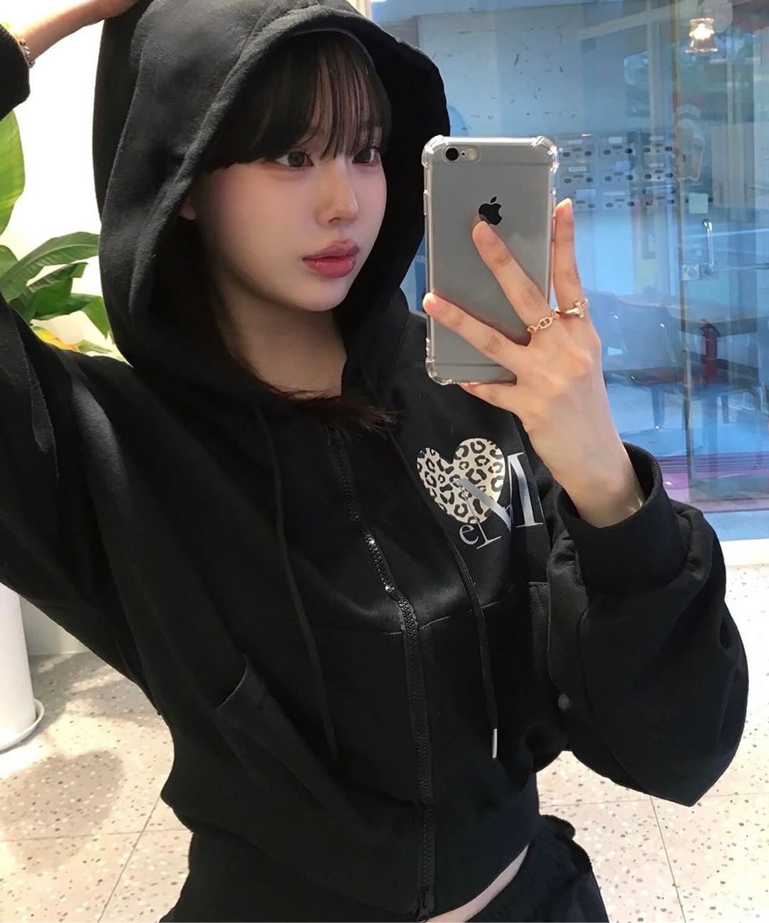 MUSINSA公式 | MUCENT Sierra Hopi Heart Hooded Zip-Up Unisex (2 Colors)