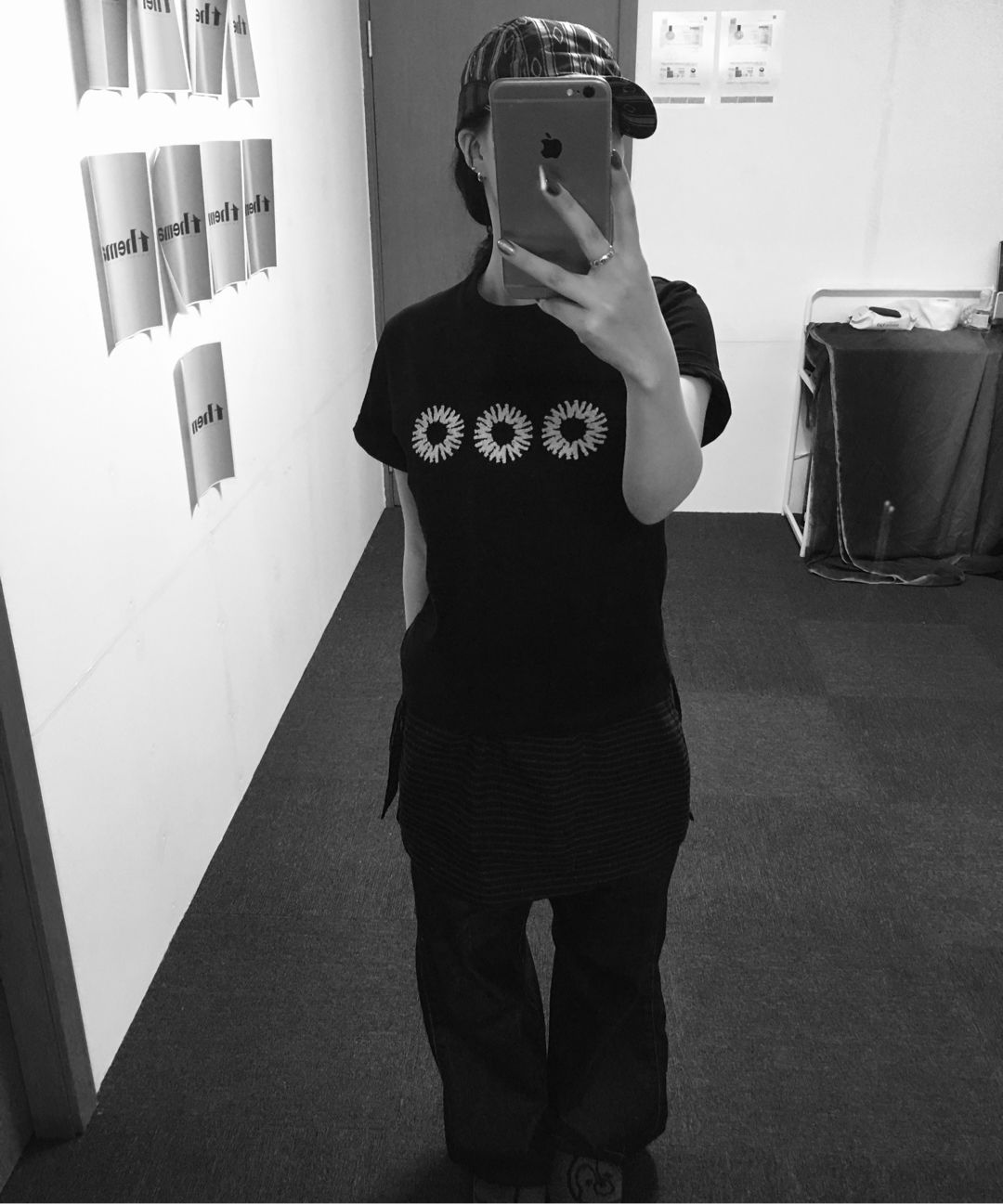 MUSINSA公式 | 999HUMANITY EVDロゴハーフTシャツ（ダークネイビー）