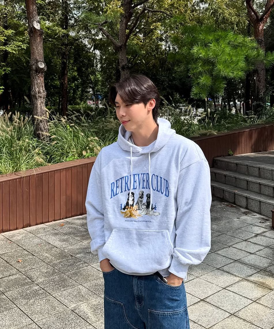 MUSINSA | RETRIEVER CLUB RETRIEVER FRIENDS HOODIE [BURGUNDY]