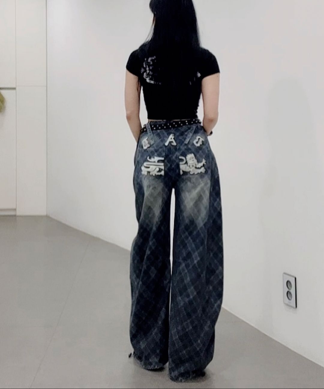 MUSINSA公式 | BADBLOOD Lion Patch Washed Barrel Pants - Blue