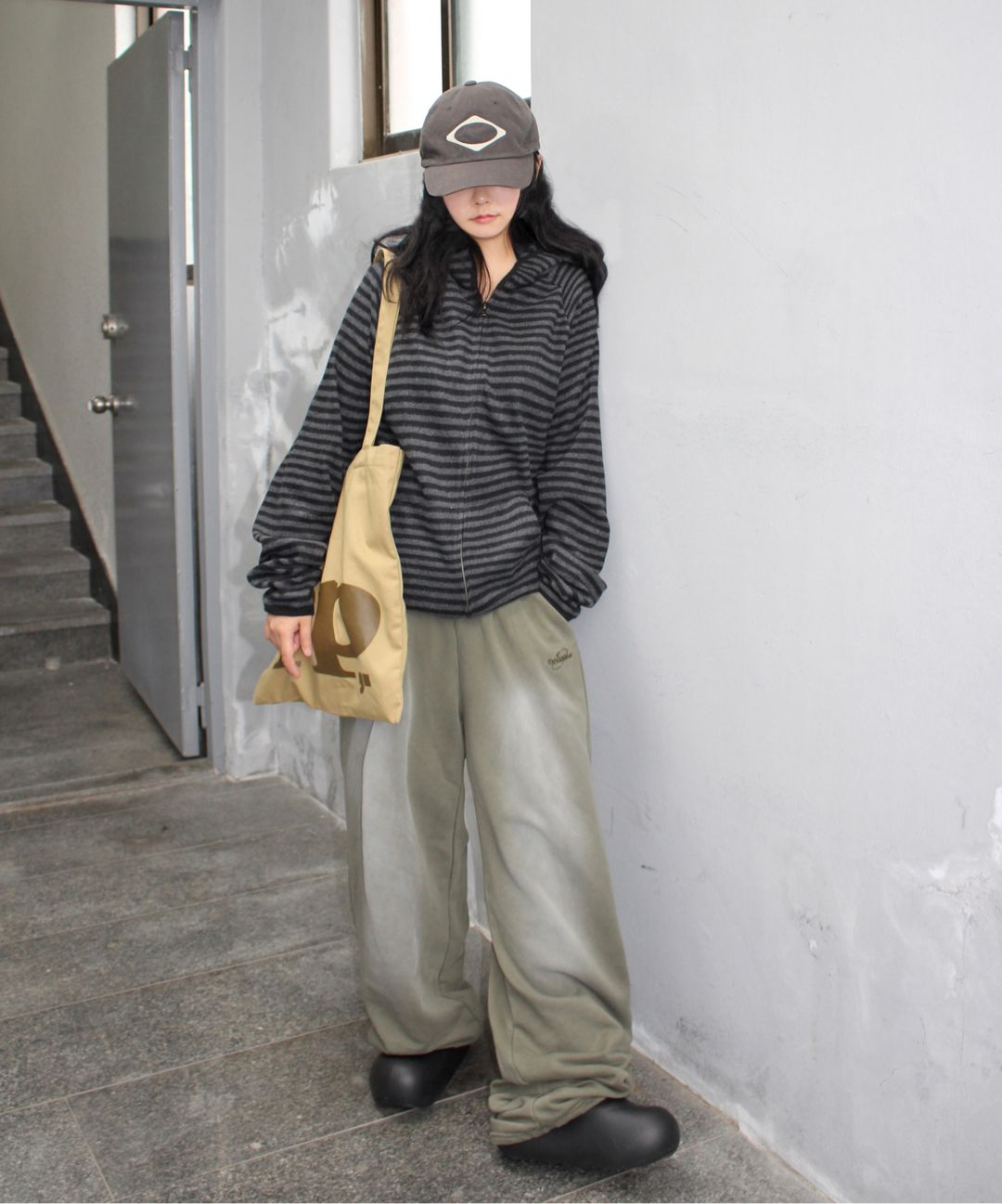 Zerovity Murff マッドカーキ+ブラックローズ GWP 240 Zerovity Murff マッドカーキ+ブラックローズ GWP 240 MUSINSA