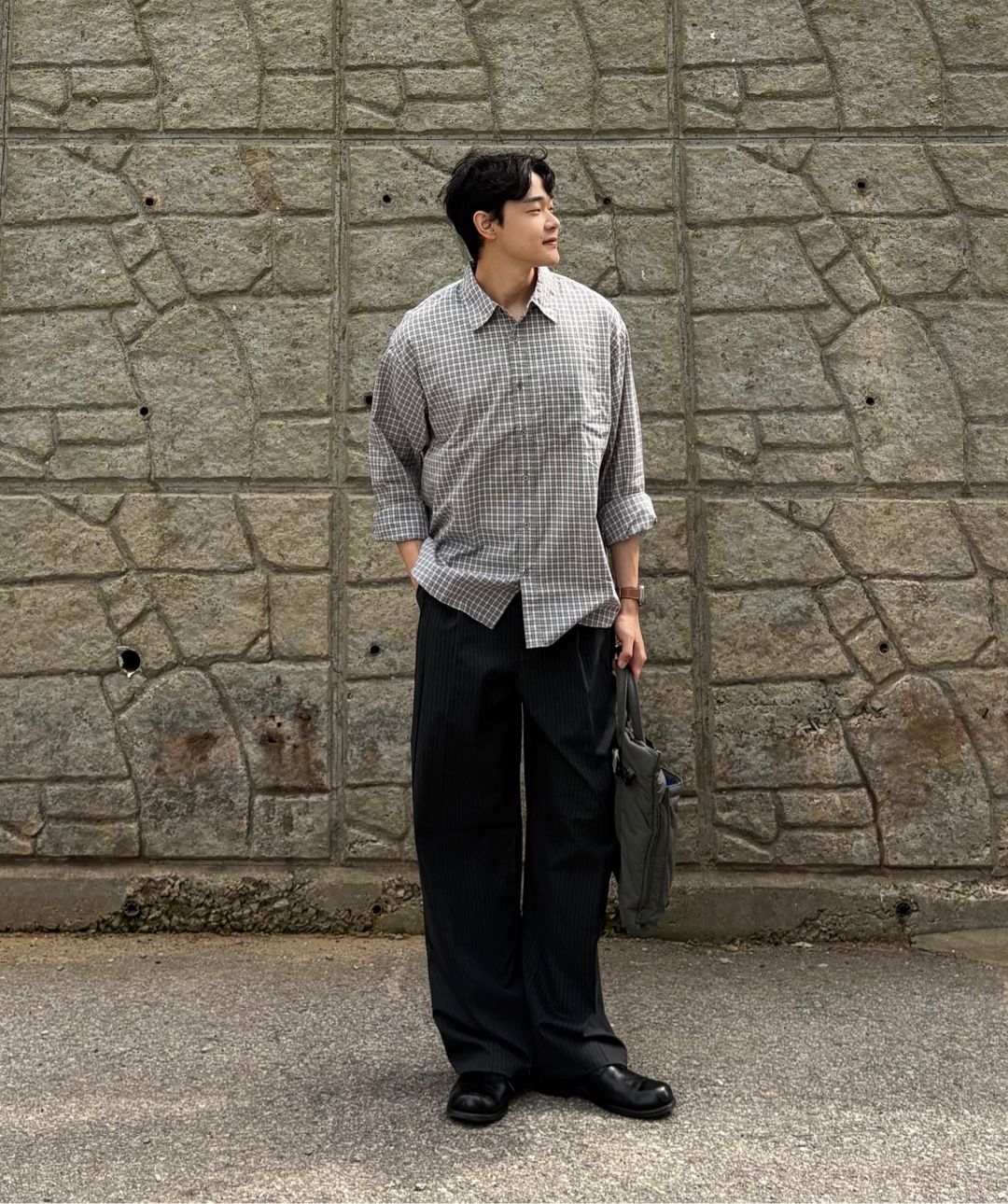 MUSINSA | GLW Two-Tuck Wide Stripe Slacks Black