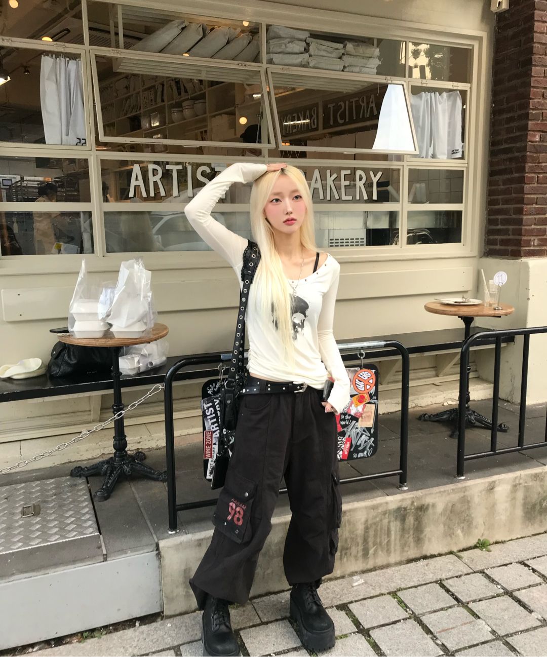 韓国　AAKAM 98 Knee Cargo Pants MUSINSA公式 | AAKAM 98 Knee Pin-Tuck Contrast Cargo Pants (Black)