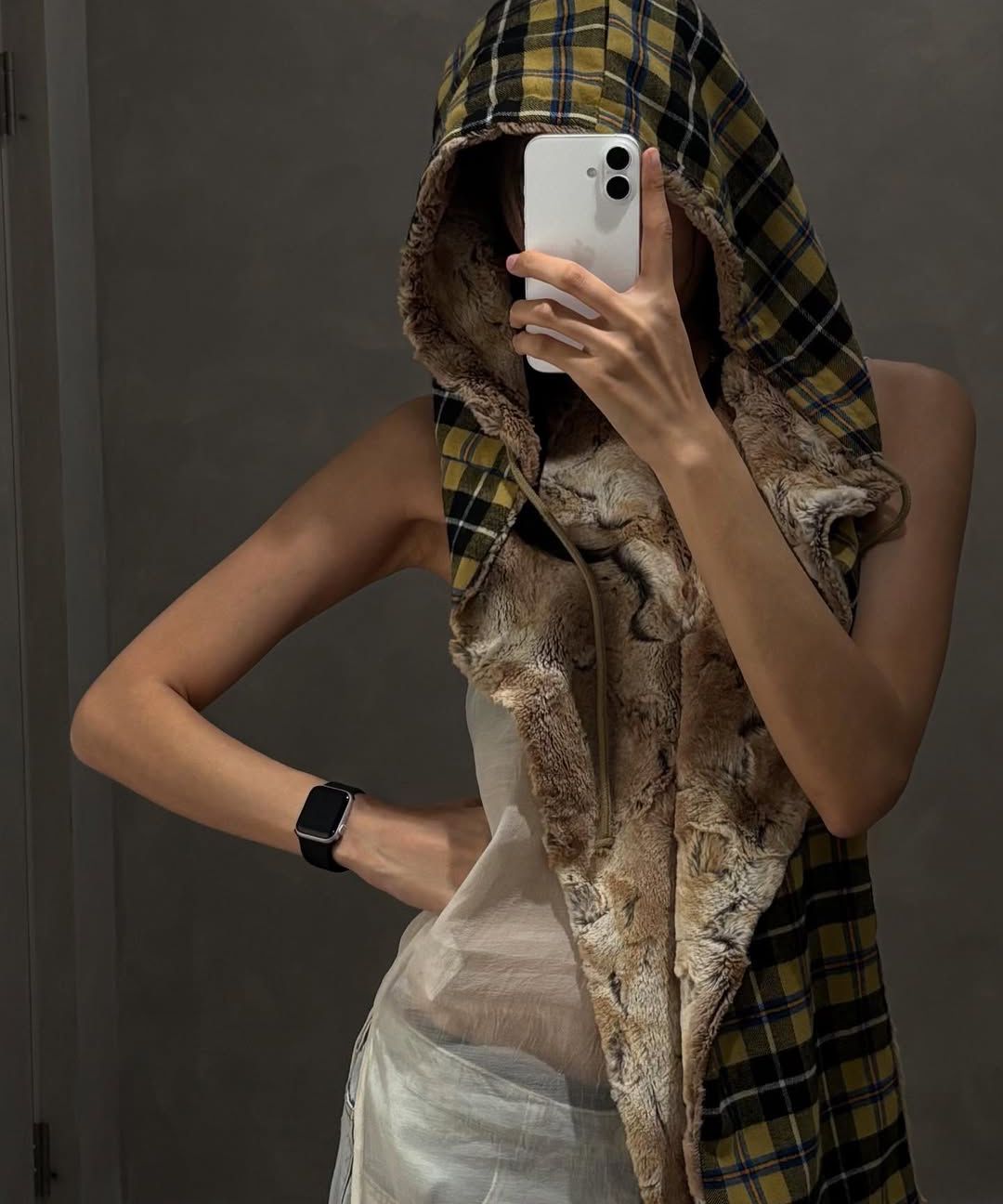 MUSINSA | GRAILZ REVERSIBLE HOODIE SCARF [YELLOW]