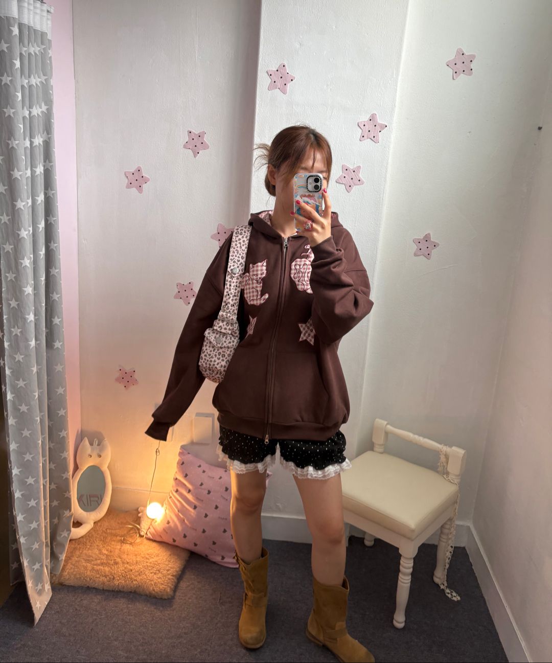 MUSINSA | SHAKIRI Keyring Check Patch Hoodie (Cream)