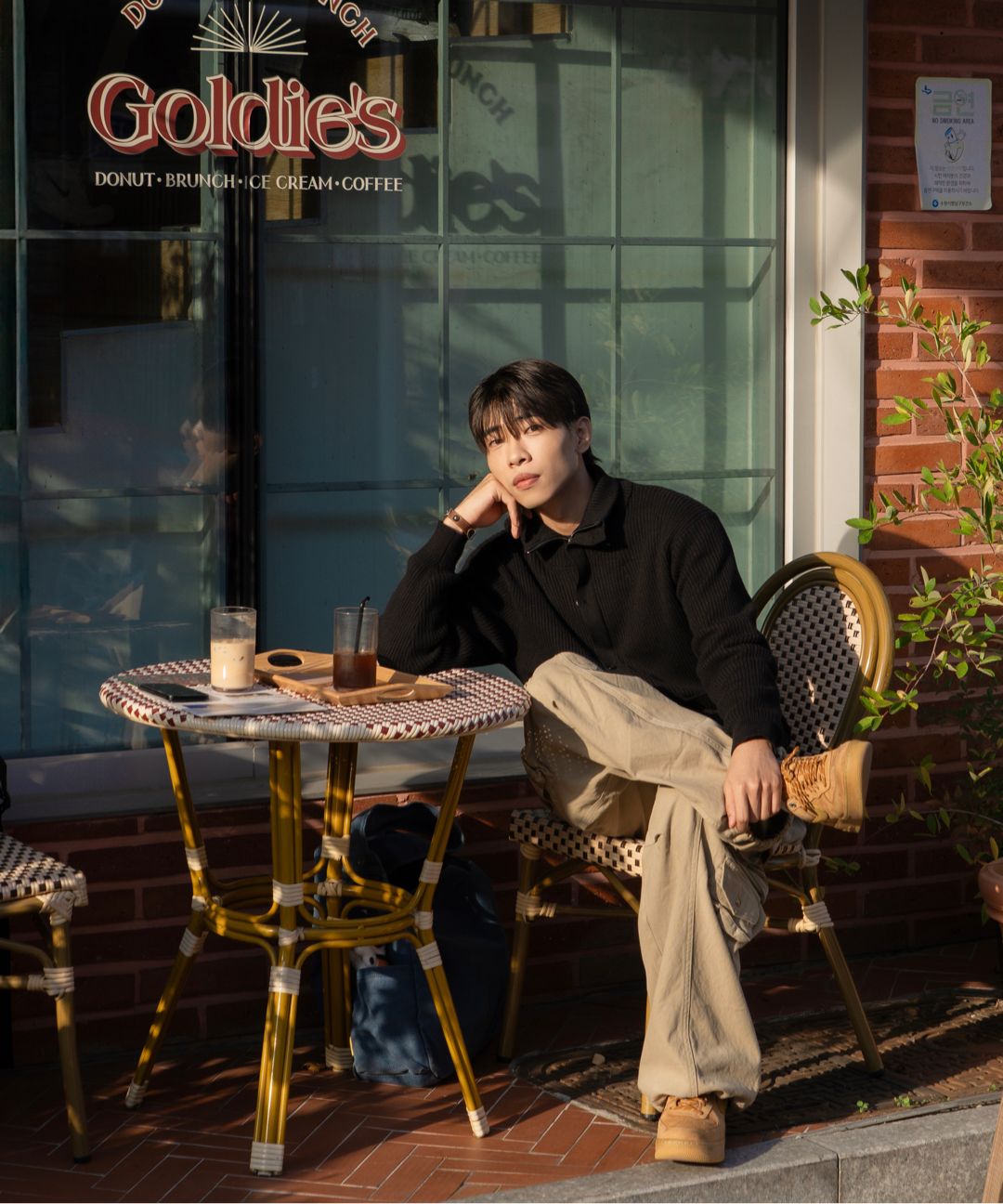 MUSINSA公式 | AAKAM 98 Knee Pin-Tuck Contrast Cargo Pants