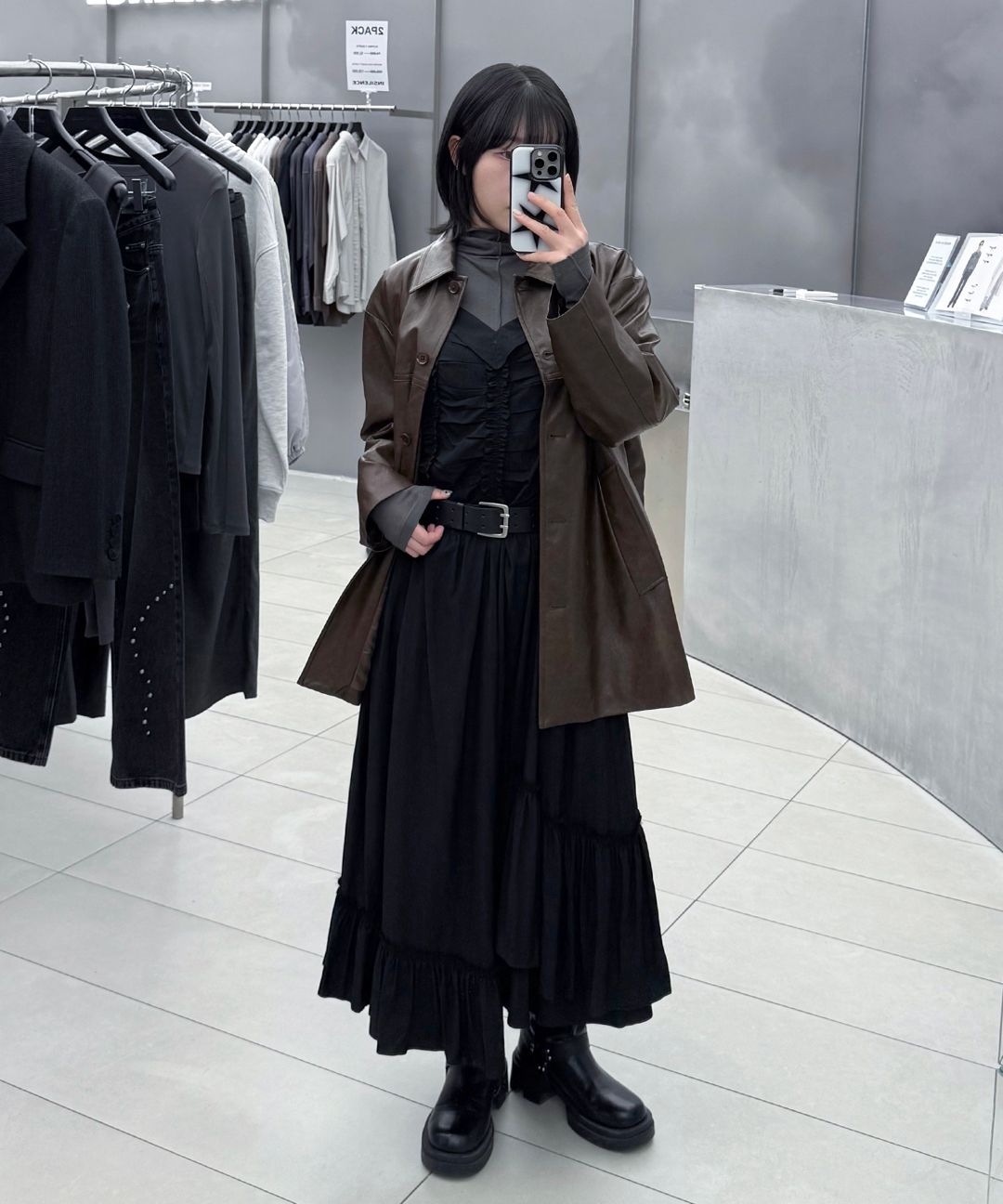 MUSINSA公式 | INSILENCE WOMEN ポウレザーコートブラック