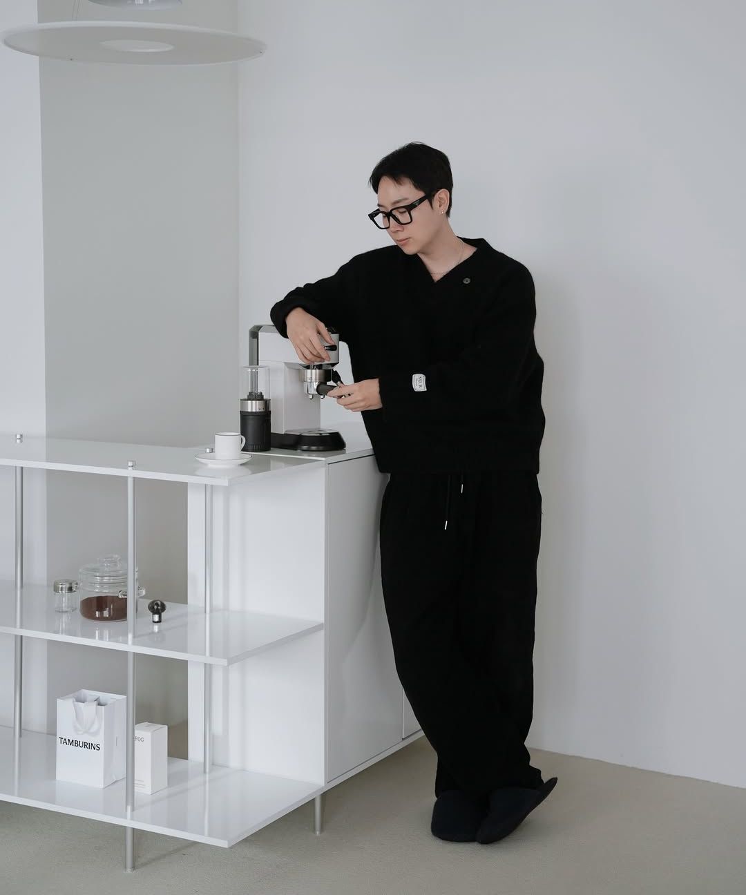 MUSINSA公式 | SATUR エッセンツートーンモヘアブレンドニットブラック
