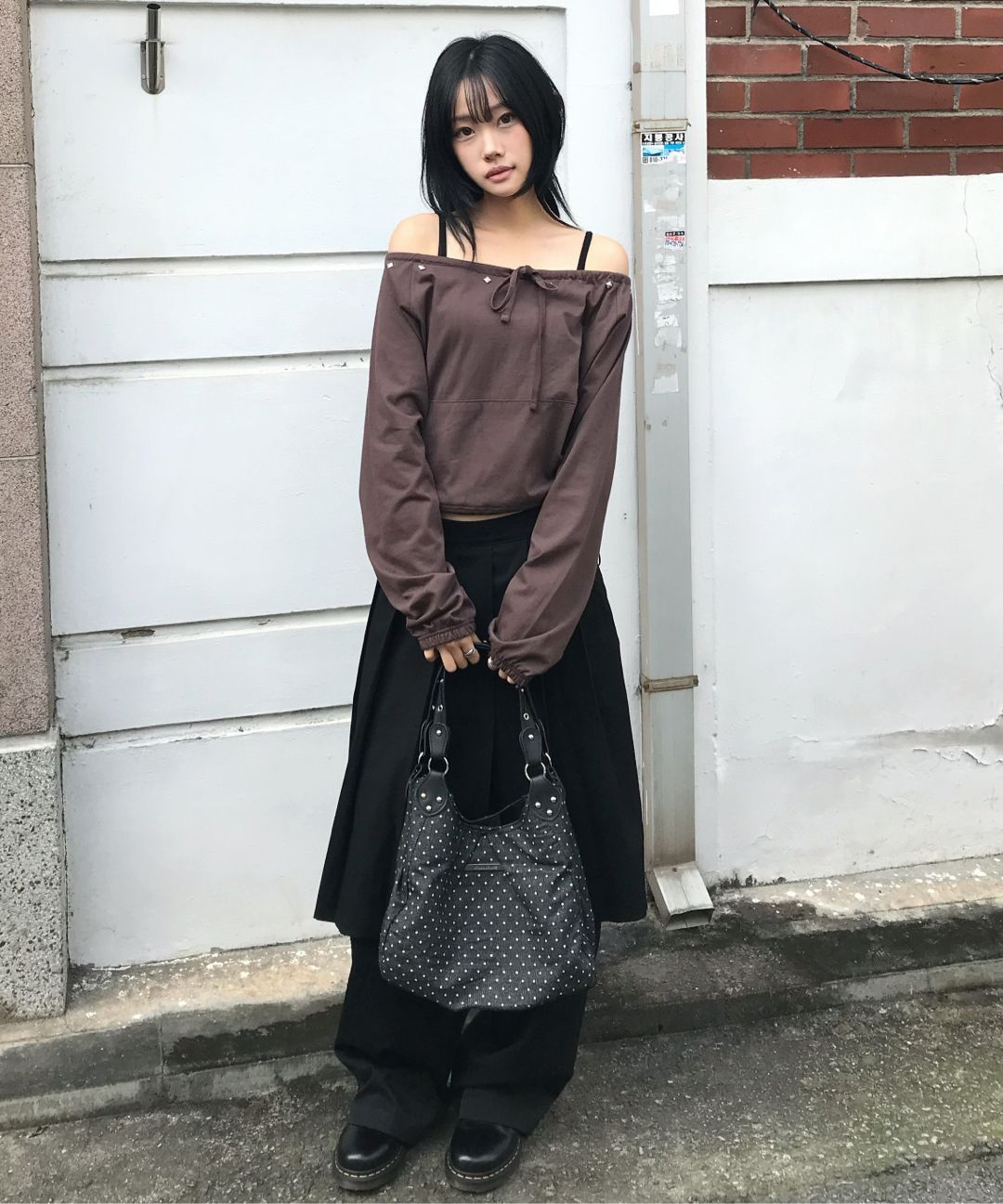 MUSINSA公式 | CHICKS ドットパンチングラインデニムショルダーバッグ