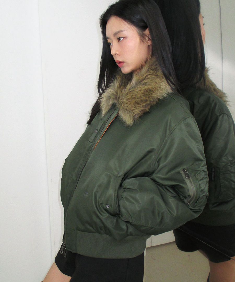MUSINSA公式 | ANDERSSON BELL FUR COLLAR MA-1 BOMBER awa737u(KHAKI)
