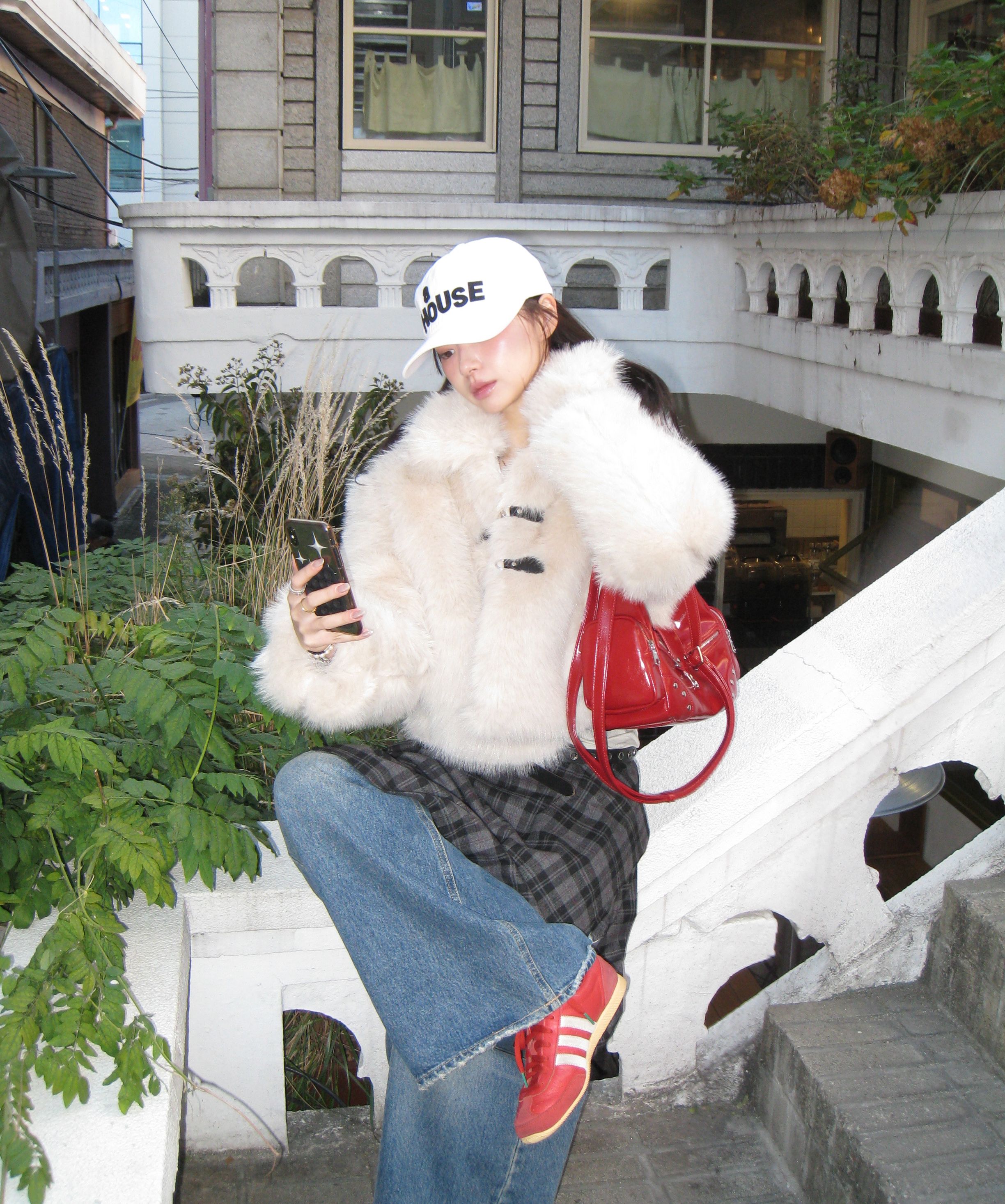 MUSINSA公式 | HIGH SCHOOL DISCO Buckle long hair fur jacket