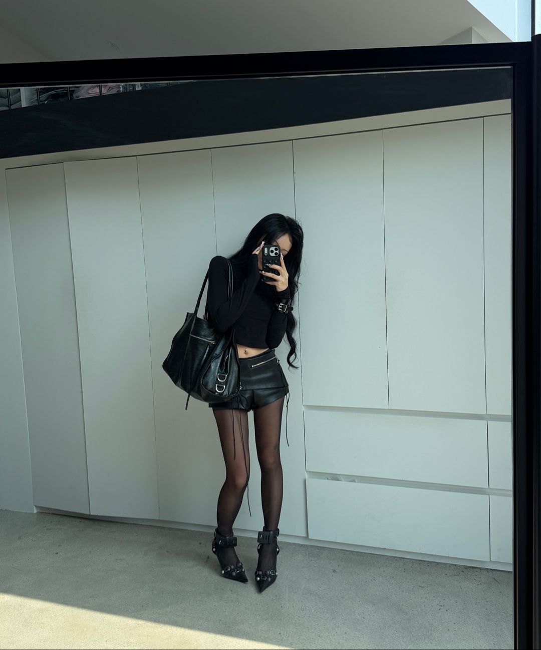 MUSINSA | ODOR Parel leather shorts