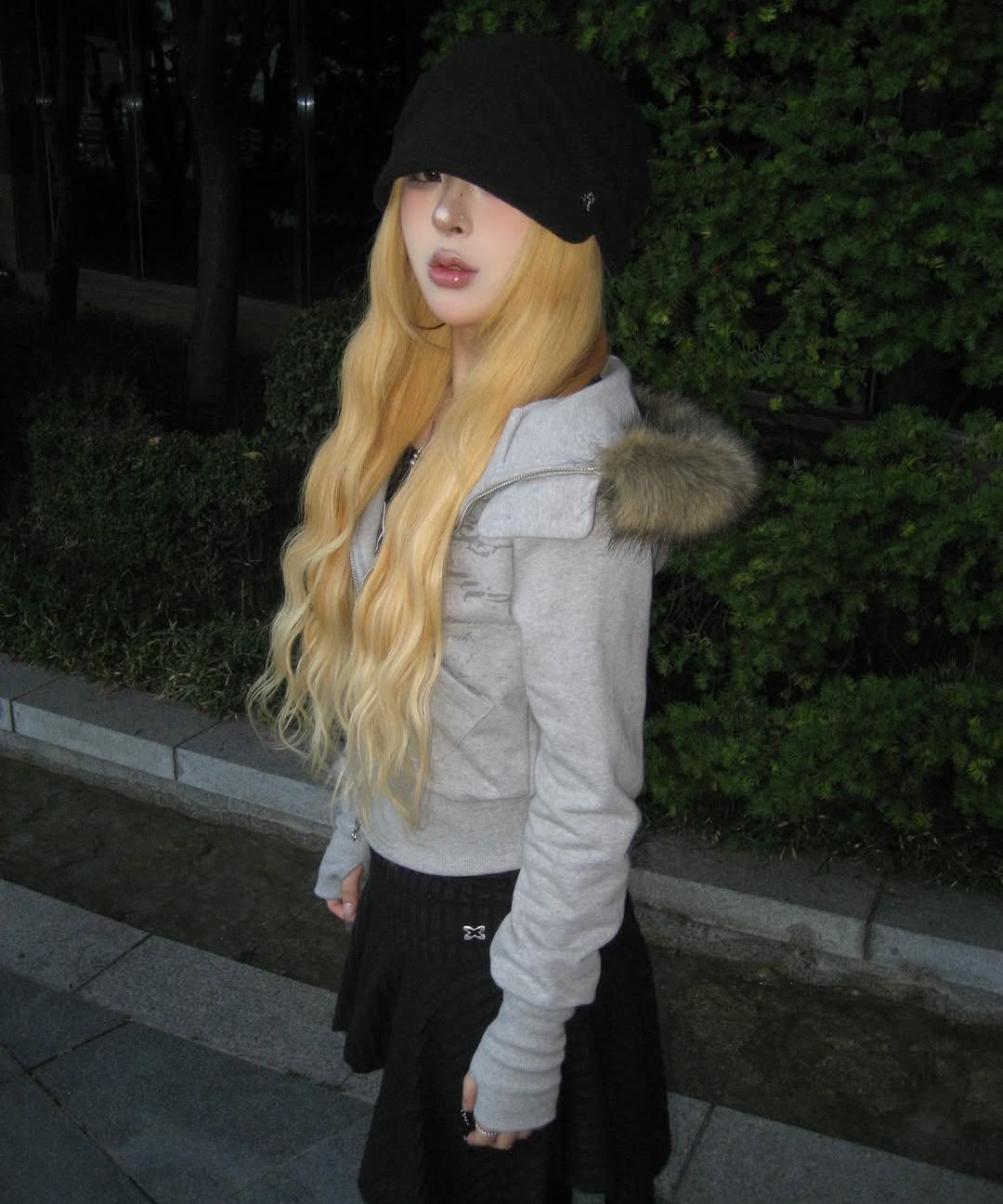 MUSINSA | FANCY CLUB Loose Fur Hooded Zip-Up (BLACK) F25ZA005