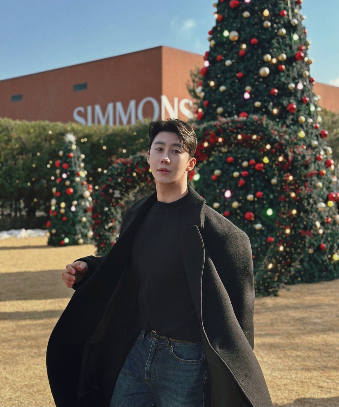 MUSINSA公式 | COOR MTR Overfit Double Long Coat (Black)