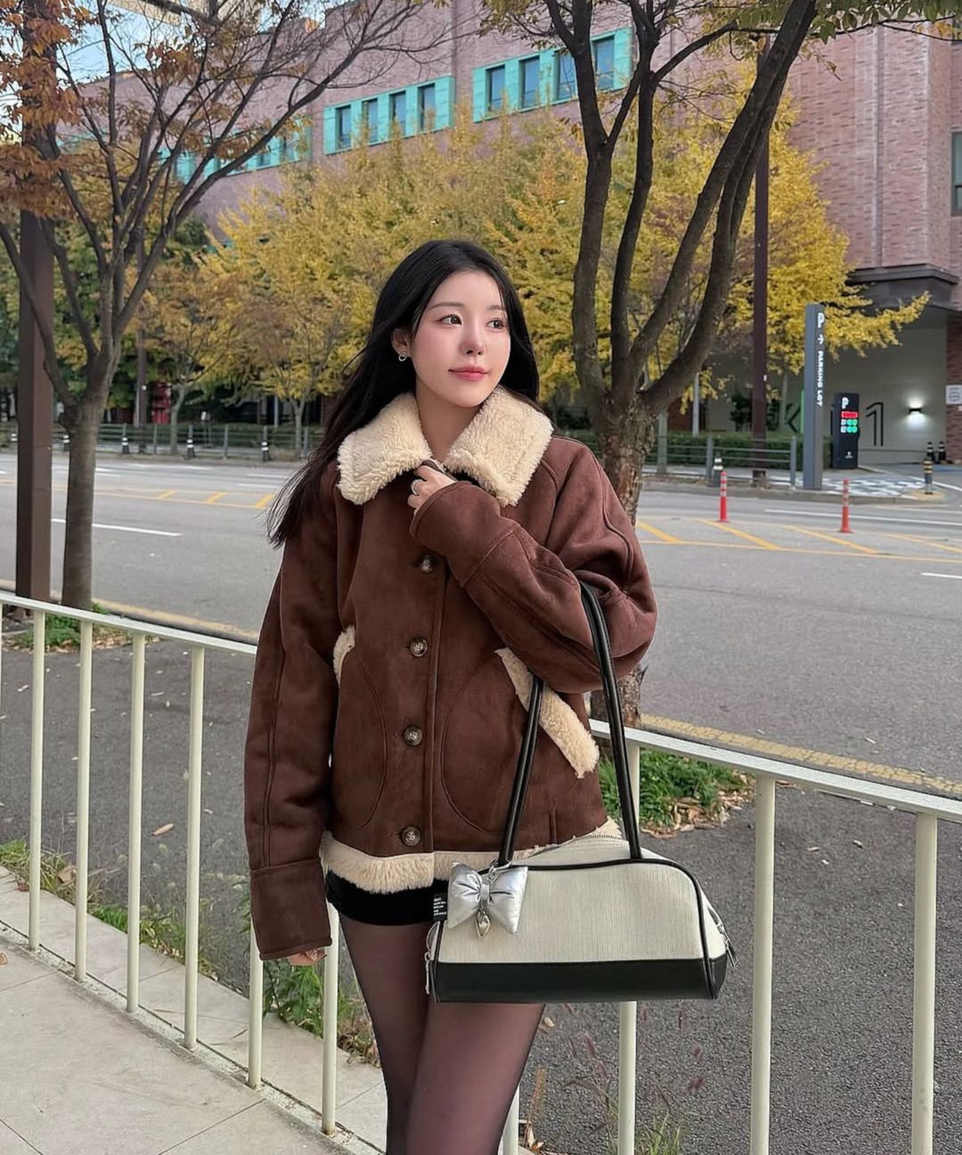 MUSINSA | GENERAL IDEA Shearling Collar Mustang Coat [BEIGE