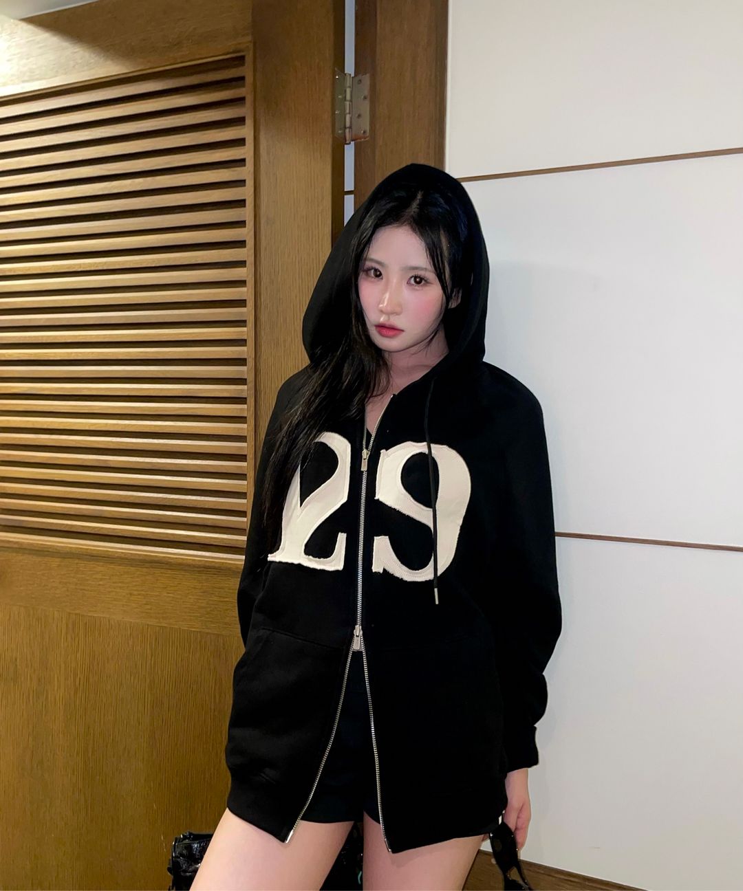 MUSINSA | ILLIGO 129 Logo Patch Hooded Zip-Up