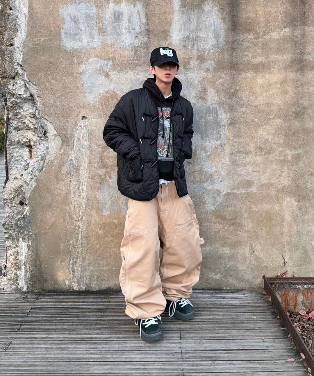 MUSINSA公式 | GRAILZ [GRAILZ x KOIN SEOUL] MAGAZINE DIRTY HOODIE