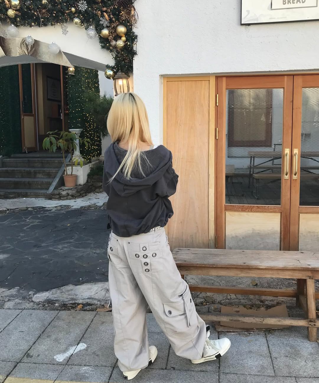 MUSINSA公式 | FANCY CLUB Cross Pocket Cargo Pants (BLACK) F25ZD976