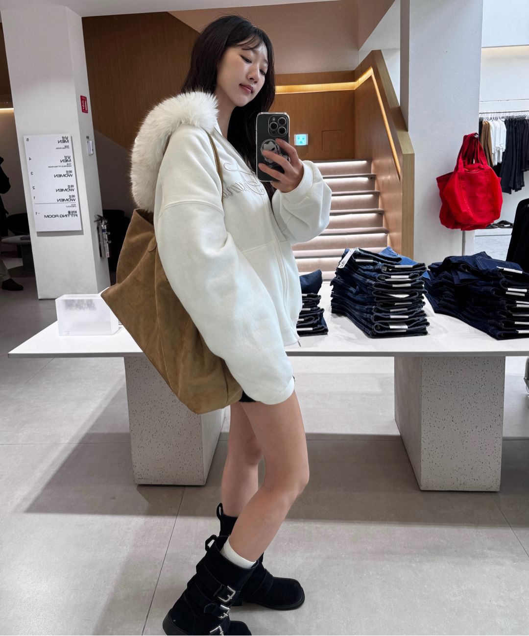 MUSINSA | ROSÉ FRANTZ Fur Overfit Lettering Hood Zip-up [Black]