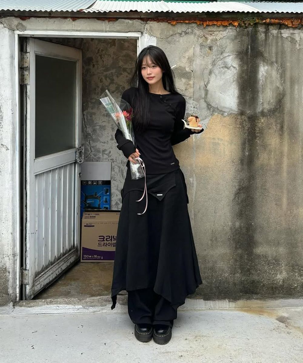 미세키서울(MISEKI SEOUL) Flutter folding Skirt CHARCOAL - 사이즈