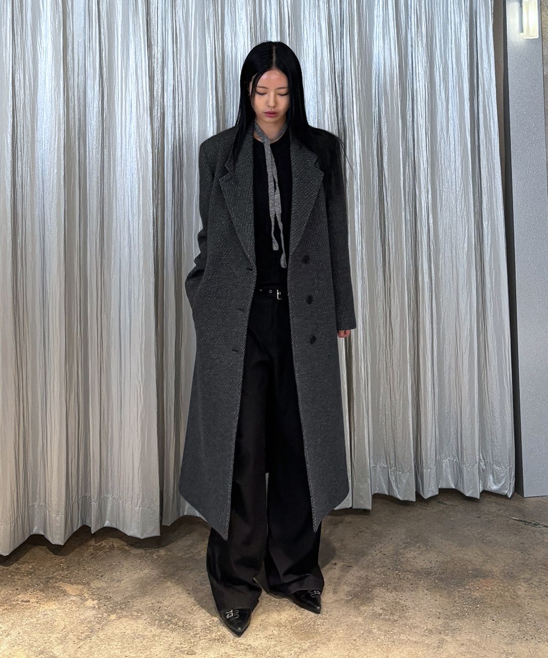 MUSINSA公式 | INSILENCE WOMEN クラシックマキシコート CHARCOAL