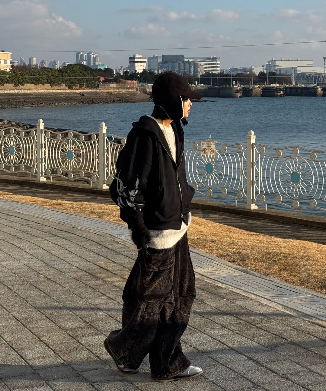 MUSINSA公式 | NOT4NERD Dagger Tribal Logo Hood Zip Up - Black