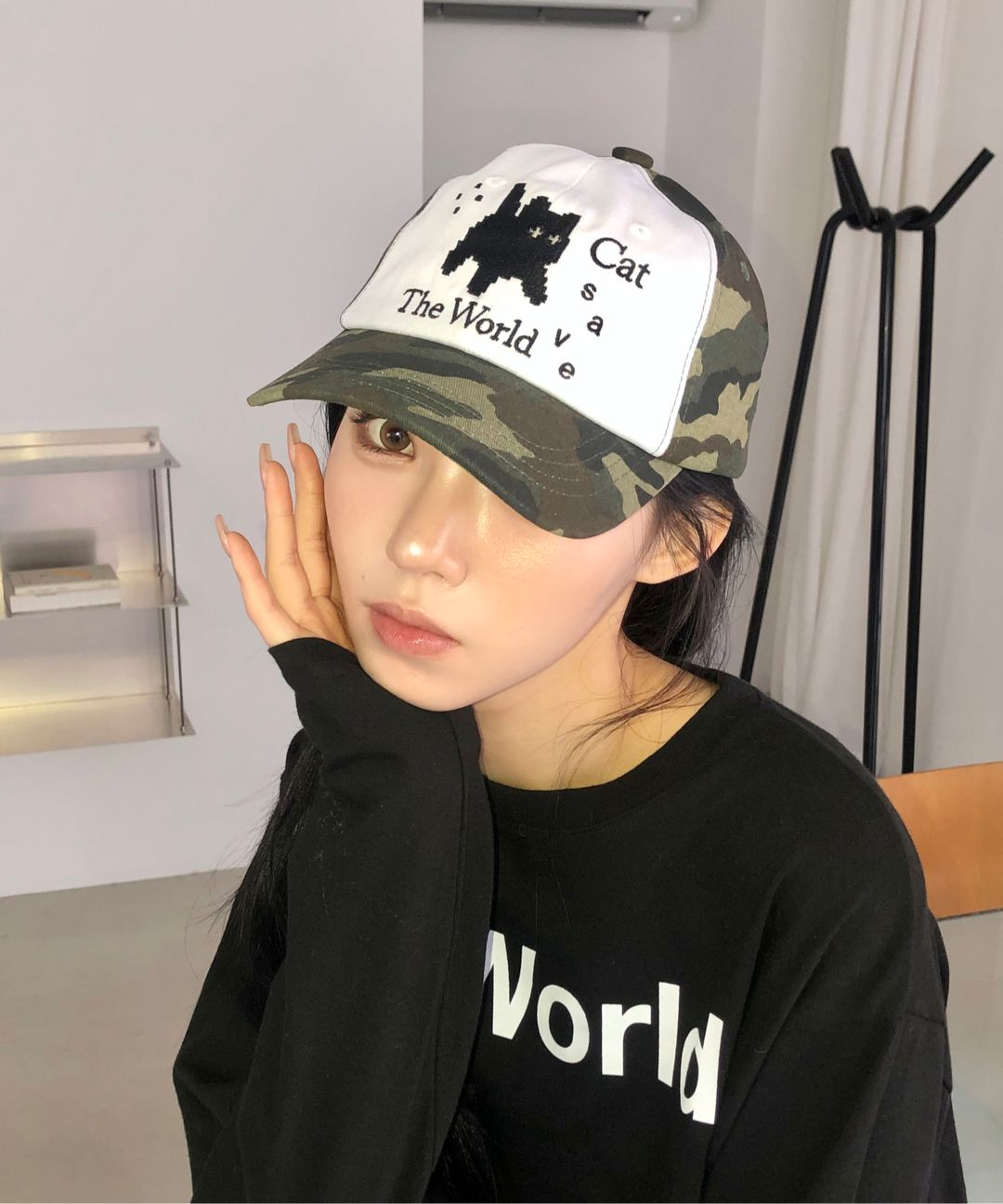 MUSINSA公式 | CATSAVETHEWORLD ピクセルアートボールキャップ（ブラウン）