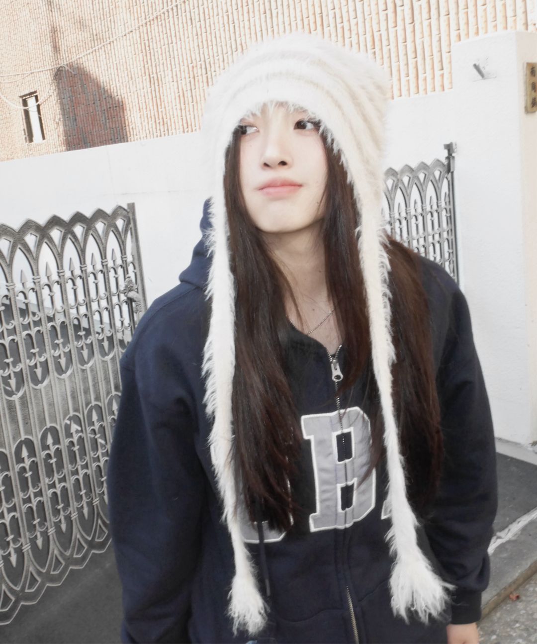 MUSINSA公式 | LMC TEDDY FLUFFY BEANIE ivory