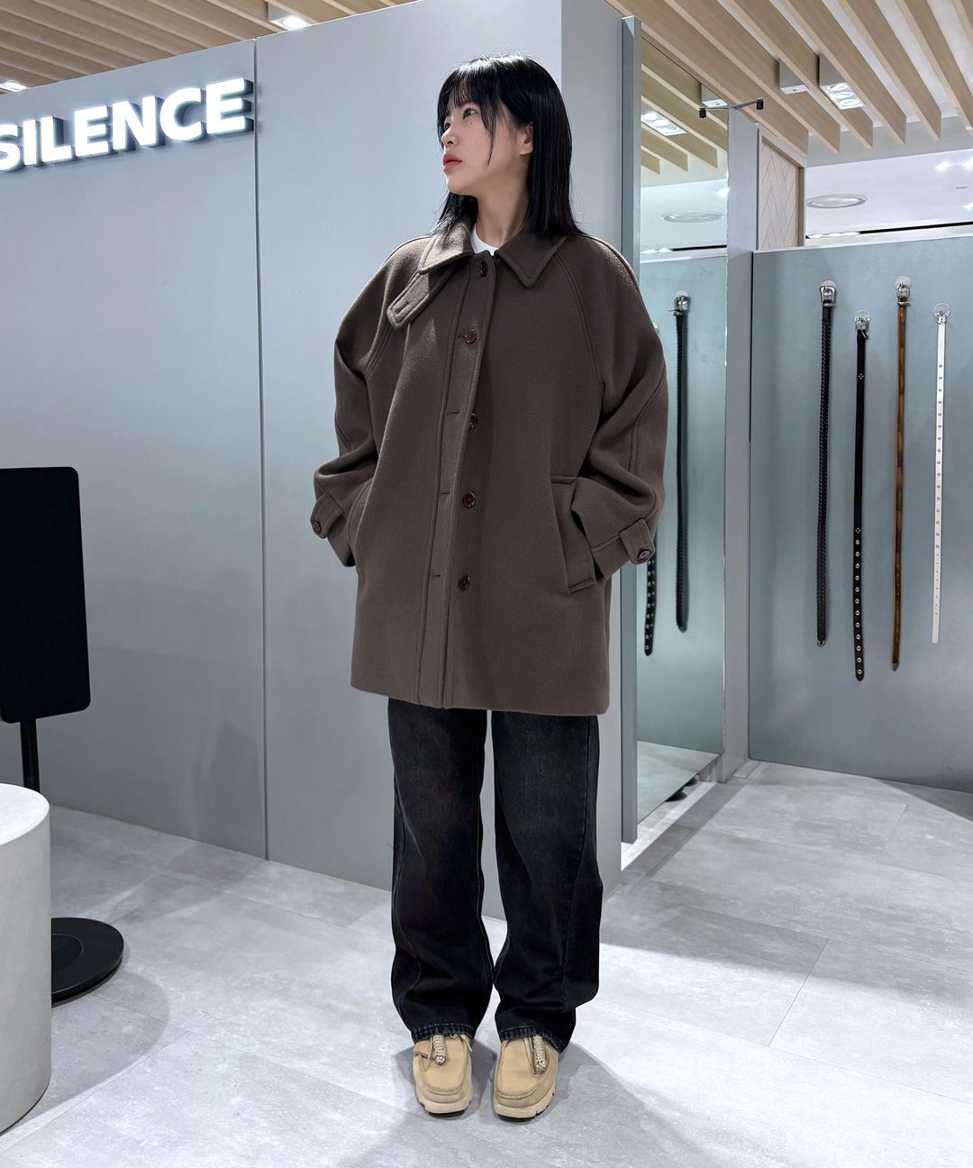 MUSINSA公式 | INSILENCE WOMEN ソフトハーフバルマカンコート ブラック