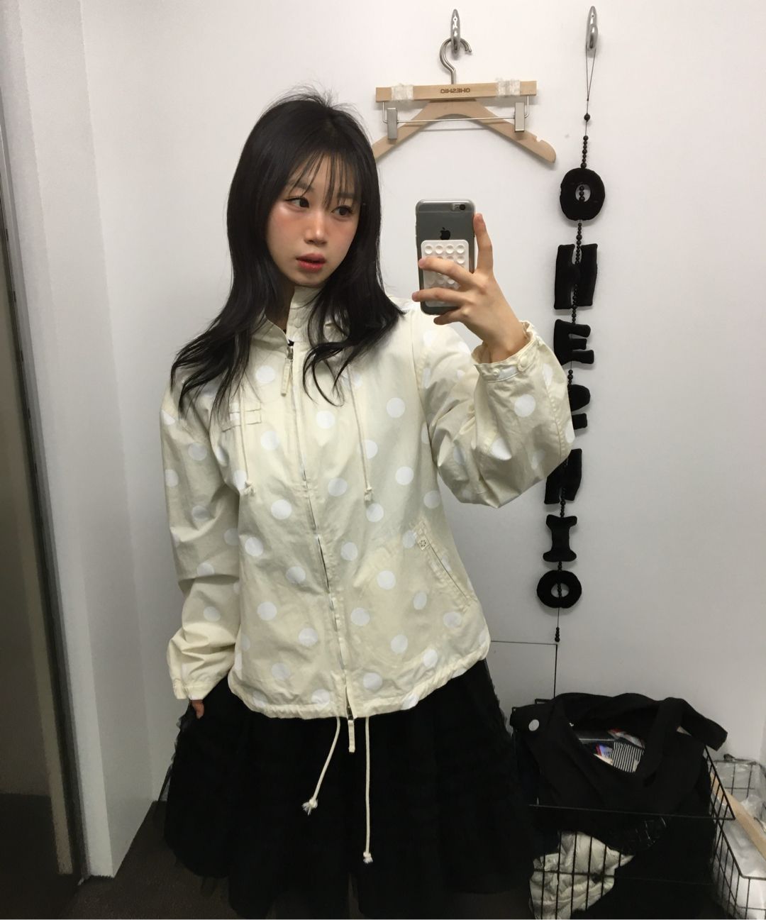 MUSINSA公式 | OHESHIO dot frill hooded windbreaker jumper (navy)