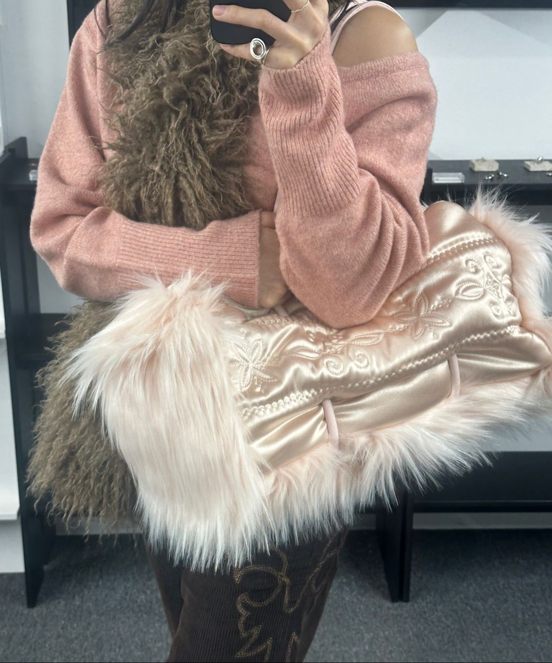 SCULPTOR Fluffy Slouchy Satin Bag ピンク SCULPTOR（スカルプター